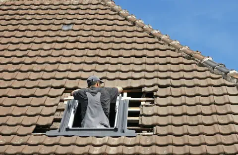 Pose de velux - Saint-Éliph